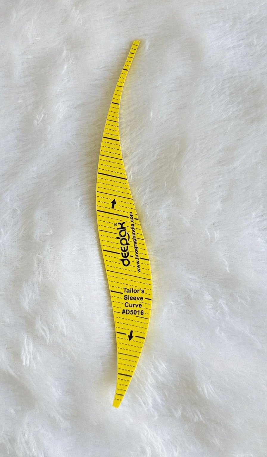 DEEPAK SLEEVE CURVE SCALE